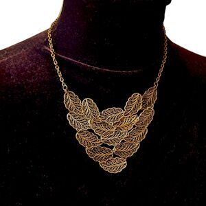 Vintage Gold-Tone Leaf Necklace – Bib Statement, Art Nouveau, Boho Style